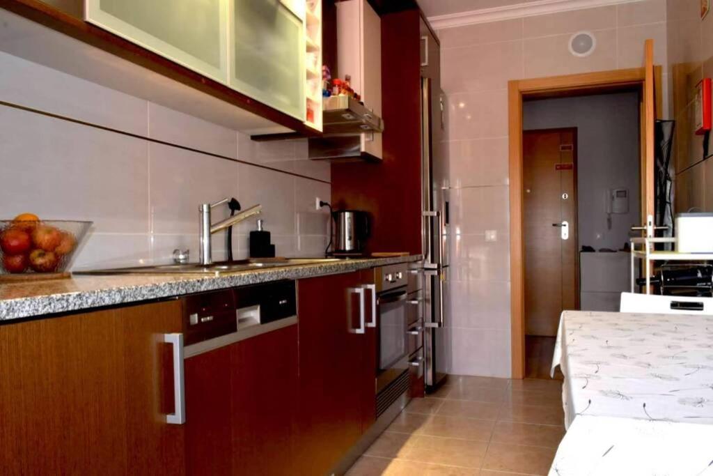 Brina, Stylish Apartment In Portimao Ngoại thất bức ảnh